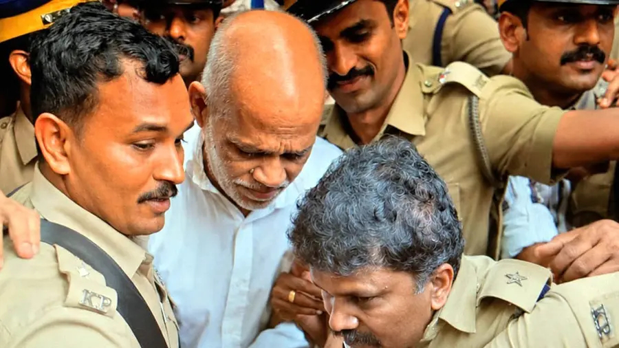 നെന്മാറ ഇരട്ടക്കൊല കേസ്: ജാമ്യവ്യവസ്ഥ ലംഘനം മുതൽ ശിക്ഷാവിധി വരെ; വീണ്ടും ചർച്ചയായി വധശിക്ഷ നെന്മാറ ഇരട്ടക്കൊല കേസ്: ജാമ്യവ്യവസ്ഥ ലംഘനം മുതൽ ശിക്ഷാവിധി വരെ; വീണ്ടും ചർച്ചയായി വധശിക്ഷ